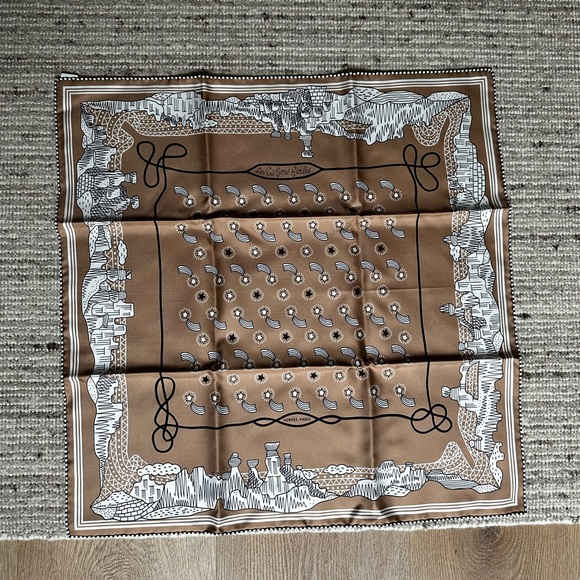 Hermes Les Canyons silk scarf - NWT - Picture 2 of 4